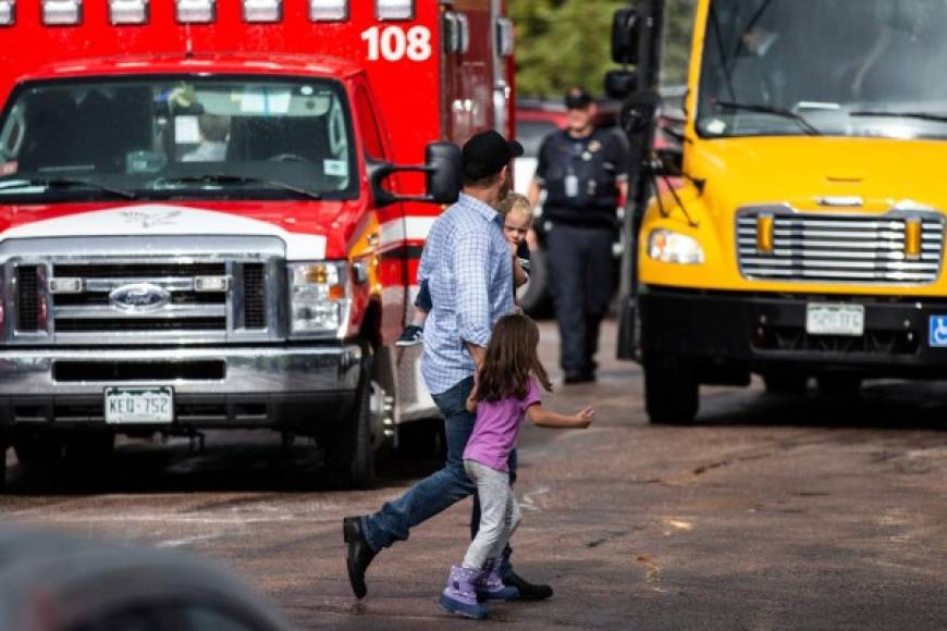 Desde la matanza de Columbine se han registrado más de 230 tiroteos en escuelas de Estados Unidos, con 143 muertos y 294 heridos, según un reporte de The Washington Post.