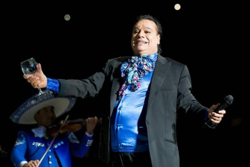 Juan Gabriel se encontraba de gira por Estados Unidos con su espectáculo 'MeXXIco Es Todo', con el que actuó el 26 de agosto en el Forum de Los Ángeles y que finalmente se convirtió en su último concierto.