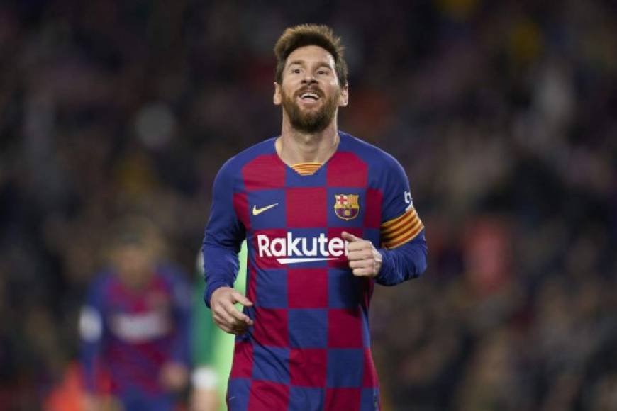 1. Lionel Messi (Barcelona) - El delantero argentino gana un salario mensual de 8,3 millones de euros brutos al mes.