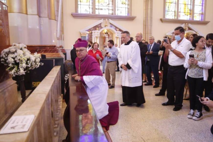 “Sepan que las personas buenas pueden contar conmigo para estar a su lado en ese trabajo a favor de los más desprotegidos”, dijo Tatay durante una conferencia de prensa.