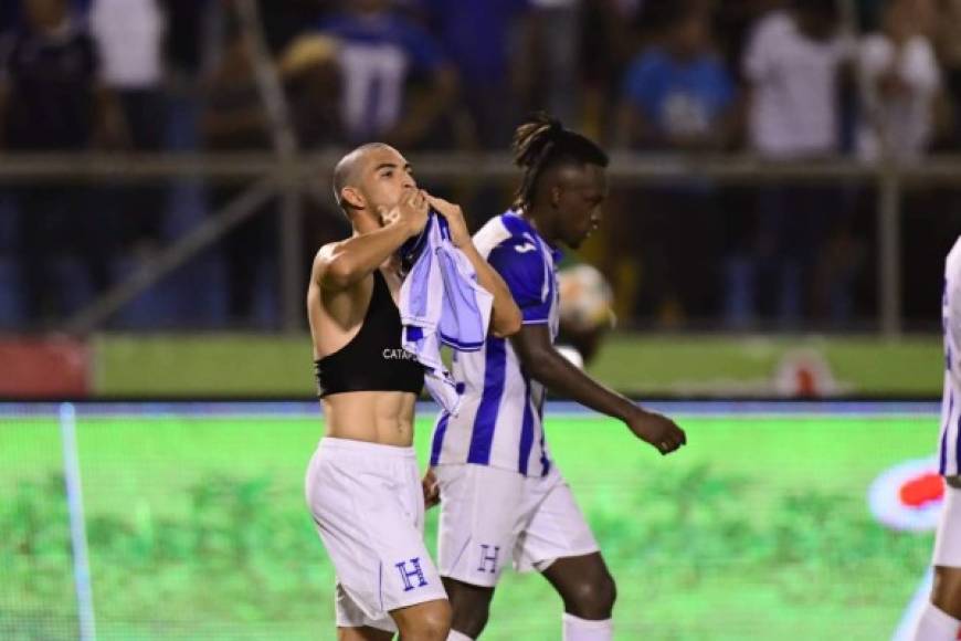 Jonathan Rubio celebrando su gol contra los chilenos.