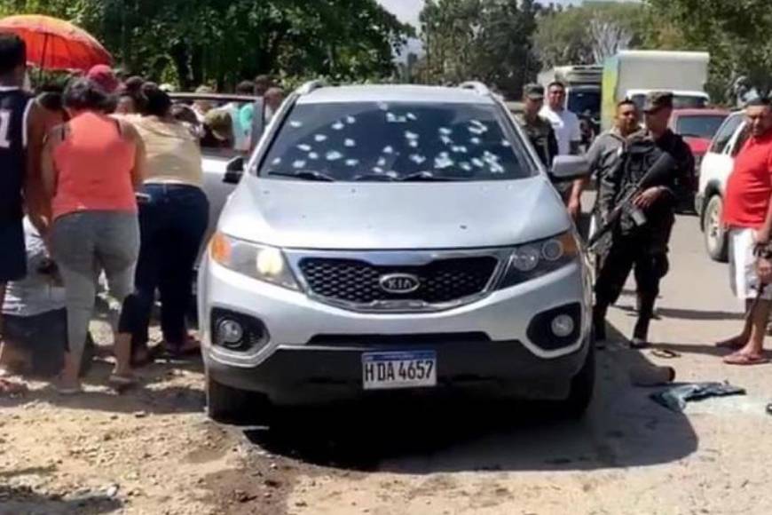 Las autoridades de seguridad de Honduras buscan la manera de “formalizar un informe al Ministerio Público y también estamos pendientes de ubicar los cadáveres para identificar cada uno”, agregó.