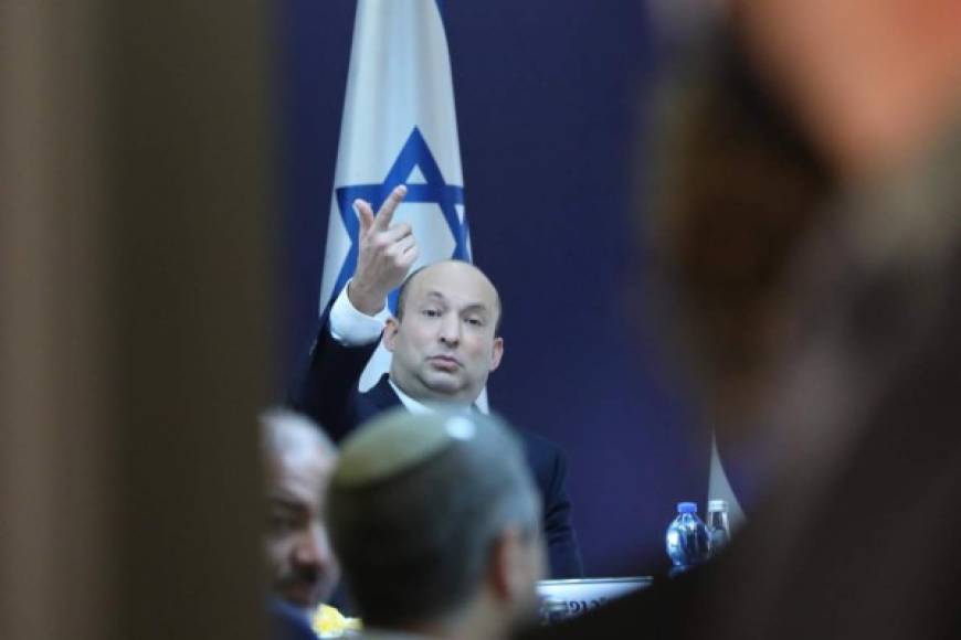 Millonario en el sector tecnológico, Naftali Bennett se ha abierto camino situándose a la derecha de su exmentor Benjamin Netanyahu, y ahora se dispone a ocupar su puesto en el marco de una 'coalición de cambio'. Fotos: EFE