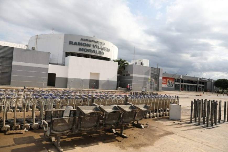 Fotos del avance de la limpieza del aeropuerto de San Pedro Sula