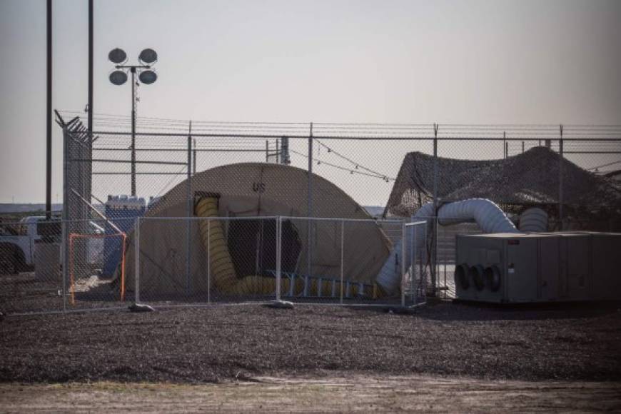 Las condiciones 'inhumanas' a los que son sometidos migrantes en centros de detención