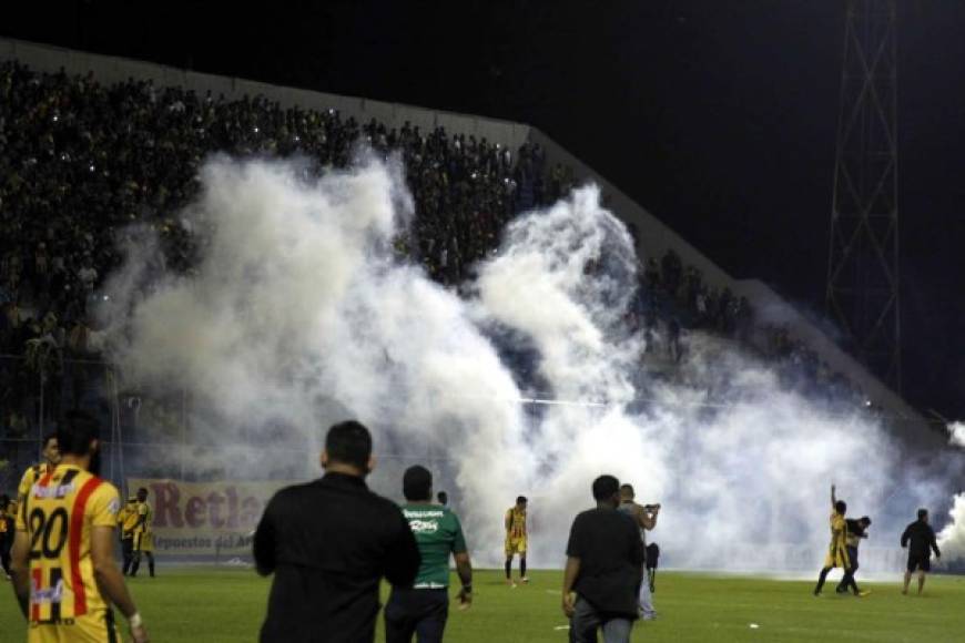 La Policía está aplazada, hizo muy poco para impedir la violencia en el estadio Morazán.