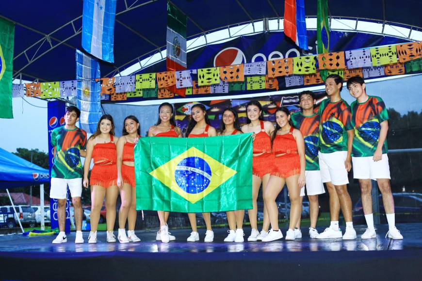 Brasil fue uno de los países representados en el festival. La puesta en escena de los jóvenes estudiantes destacó en la presentación. Vale resaltar que solo naciones del continente americano fueron las que se expusieron. 