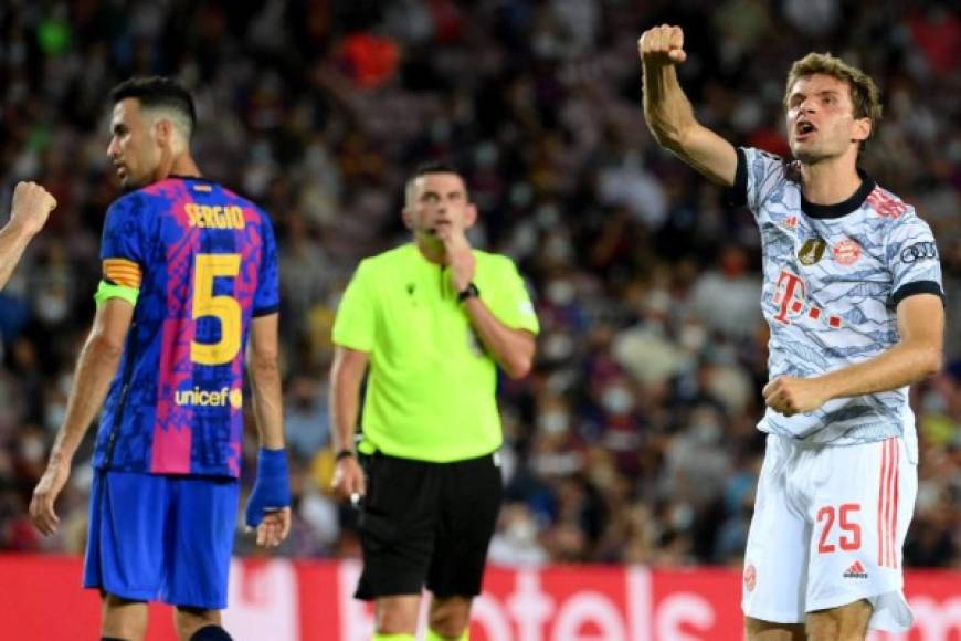 Thomas Müller se encargó de abrir el marcador a los 34 minutos y así lo festejó en el Camp Nou.