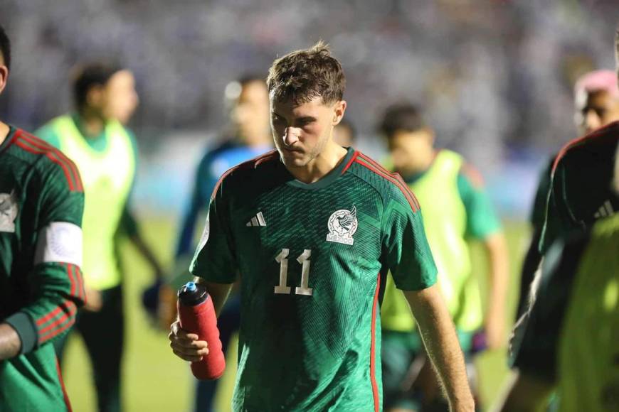 El delantero argentino naturalizado mexicano Santiago Giménez no apareció en el partido y solo jugó 58 minutos.