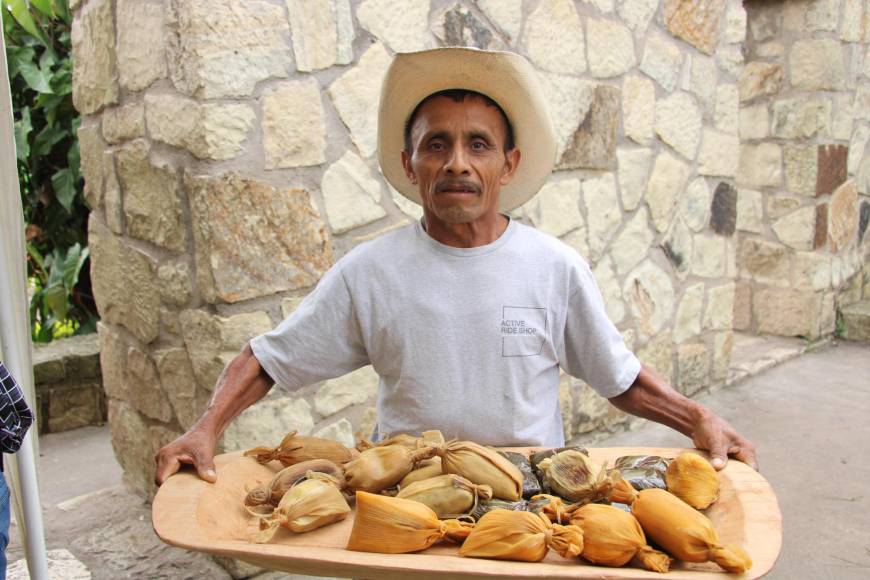 El evento fue disfrutado por las familias de Copán Ruinas que disfrutaron de las demostraciones de preparación de comidas típicas como ticucos, tamales, maitunes, rosquetes, pan, entre otras delicias gastronómicas propias del occidente del país.
