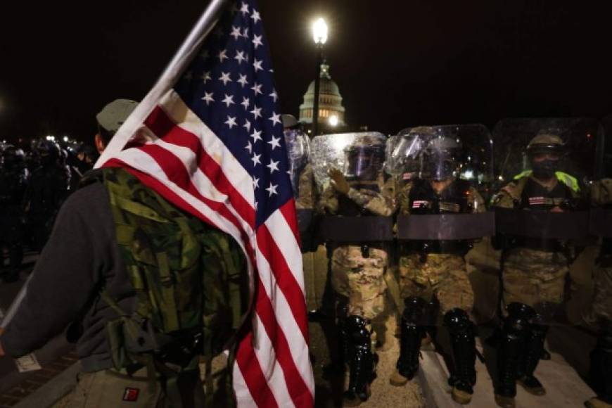 Washington D.C. amanece militarizada tras violentas protestas convocadas por Trump