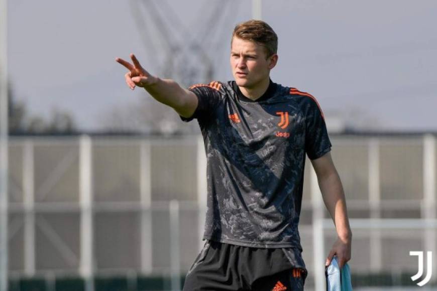 Matthijs de Ligt: El defensor holandés podría salir de la Juventus. Se menciona que clubes como Manchester United están interesados en ficharle. Foto Juventus Facebook.