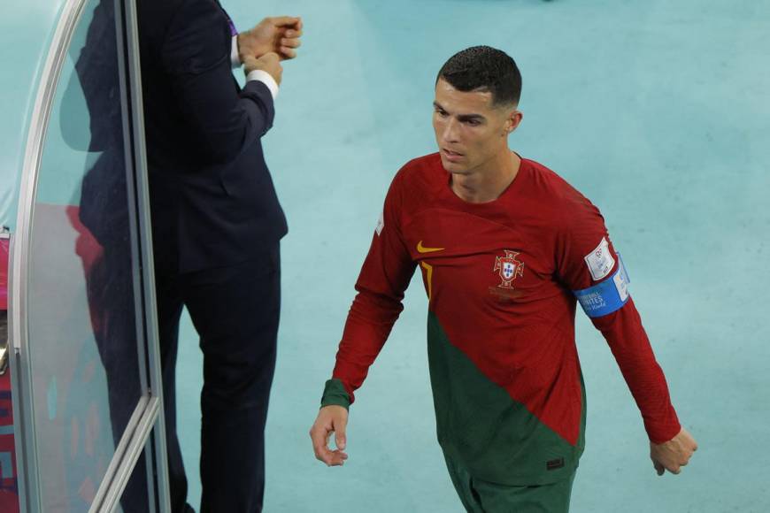 Con esta carita se marchaba Cristiano Ronaldo al descanso tras irse 0-0 en el marcador.