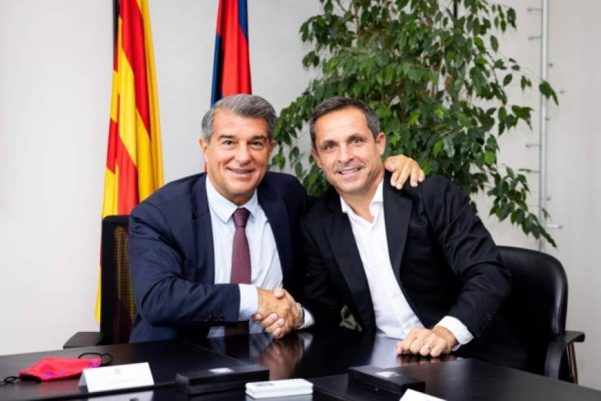 El FC Barcelona y Sergi Barjuan han llegado a un acuerdo para su incorporación como entrenador del Barça B hasta el 30 de junio de 2023.<br/><br/>De esta manera, Sergi Barjuan vivirá su tercera etapa en el FC Barcelona, tras la de jugador y la de técnico del Juvenil B. Así pues, la nueva etapa del técnico Sergi Barjuan con el Barça B está prevista que se inicie el 12 de julio con el arranque de la pretemporada 2021/22.<br/><br/>Foto - Twitter @FCBarcelonaB