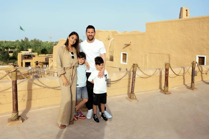 Messi se fotografió junto a Antonela Roccuzzo y sus hijos Mateo y Ciro. ¿Y Thiago?