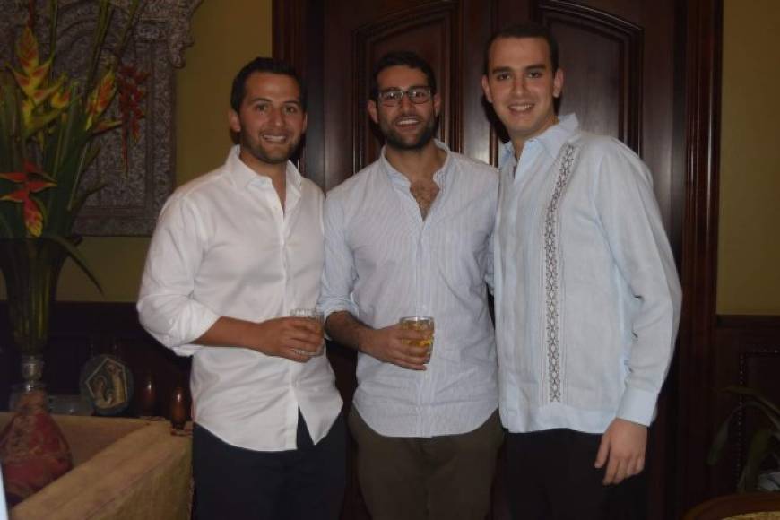 Miguel Medina, Rodrigo Canahuati y Marcelo Larach.