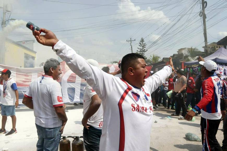 Las imágenes más curiosas del ambiente de la final Olancho-Olimpia