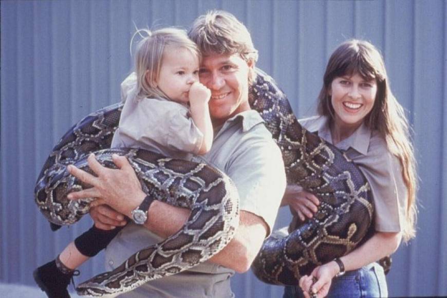 Sin duda que todos recuerdan a la pequeña y dulce hija de Steve Irwin, el Cazador de Cocodrilos.<br/><br/>Pues la pequeña, Bindi Sue Irwin, ya creció y luce hermosa.