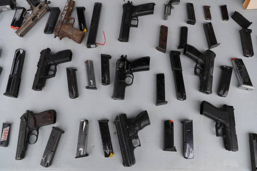 Imágenes: Policía Militar destruye armas decomisadas en cárceles de ...