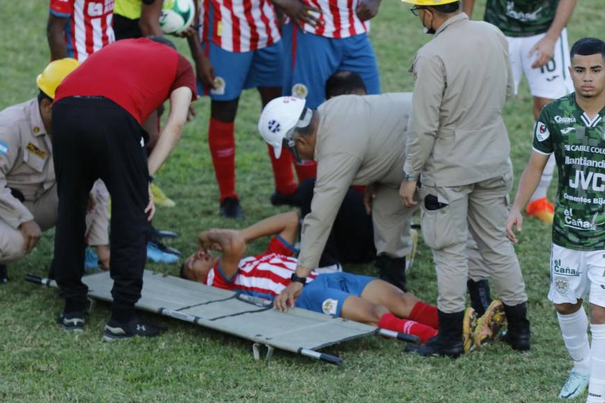 Mira las imágenes más curiosas que dejó el 3-1 del Olimpia ante Marathón en el estadio Yankel Rosenthal. Pasó de todo en el juego de ida de semifinales.