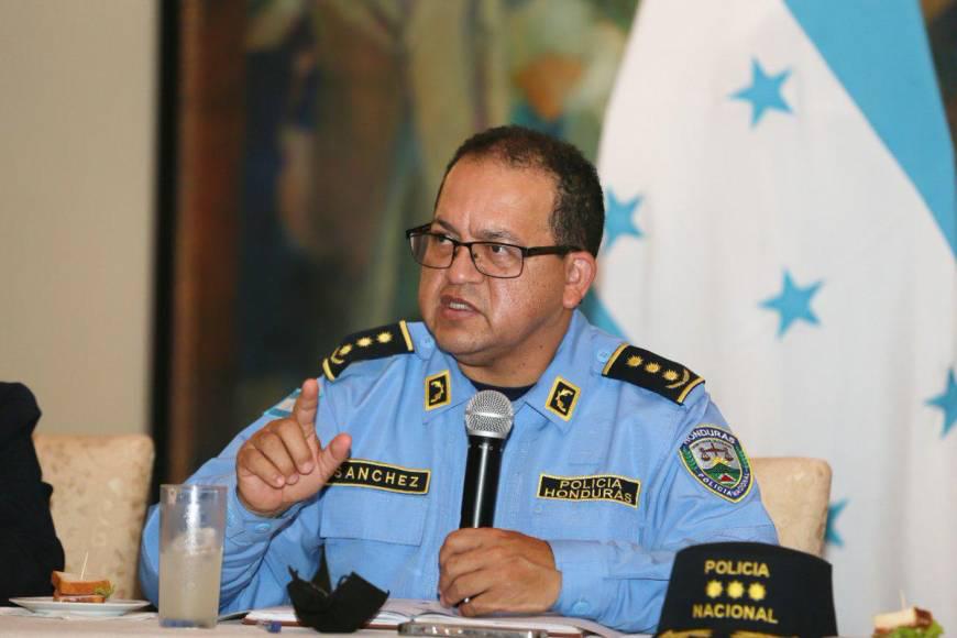 La Policía, a través del director Gustavo Sánchez, dijo que la MS-13 estaría detrás de la masacre.
