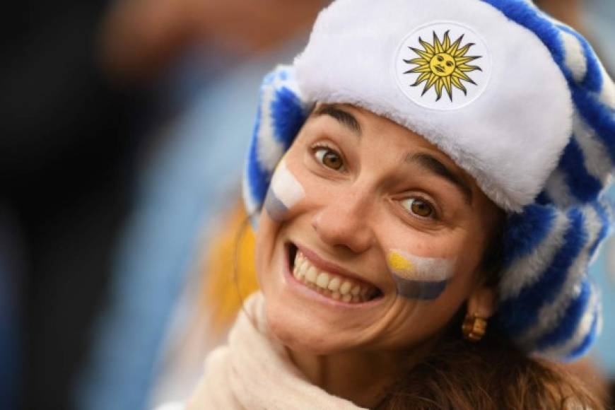 No cabe duda que la pasión por este deporte también se encuentra en las venas de la hinchada femenina de Argentina.