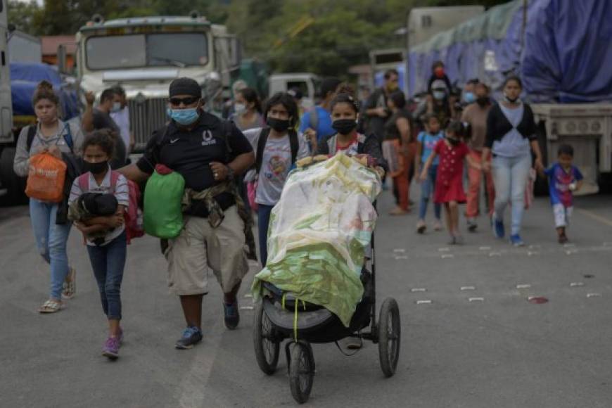 Según la portavoz y directora de comunicación de la entidad, Alejandra Mena, el tramo fronterizo se encuentra despejado y en 'normalidad', a la vez que se 'continúan coordinando los retornos voluntarios'.<br/>