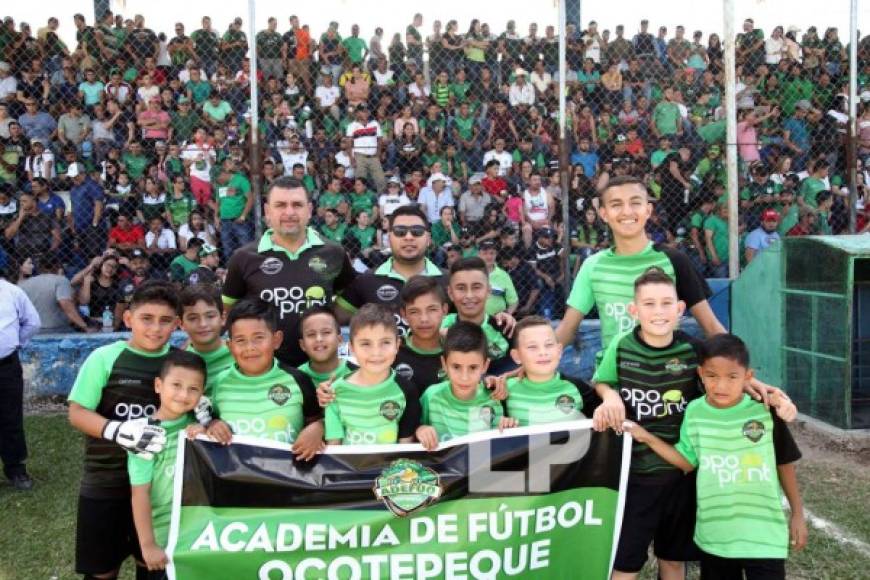 Pequeños jugadores de la Academia de Fútbol de Ocotepeque estuvieron en la final.