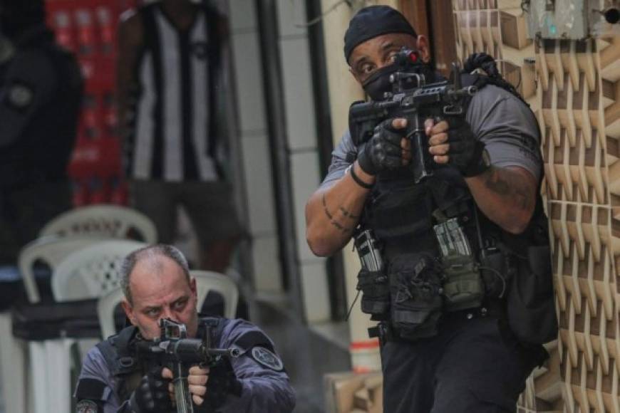 La policía brasileña ha sido duramente criticada por sangrientos operativos realizados en Río que han dejado varios sospechosos muertos.