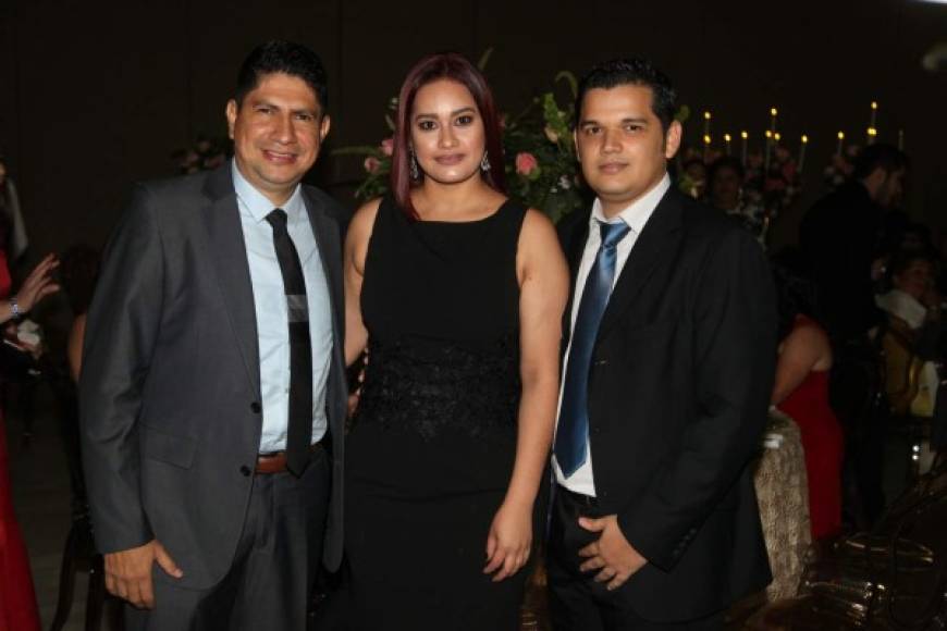 Neptali Ramos, Karina Zúniga y Edgard Gutiérrez.
