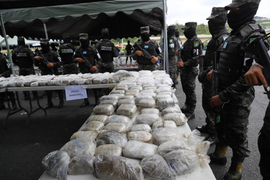 Además de armamento, la PMOP también ha decomisado una fuerte cantidad de droga. 