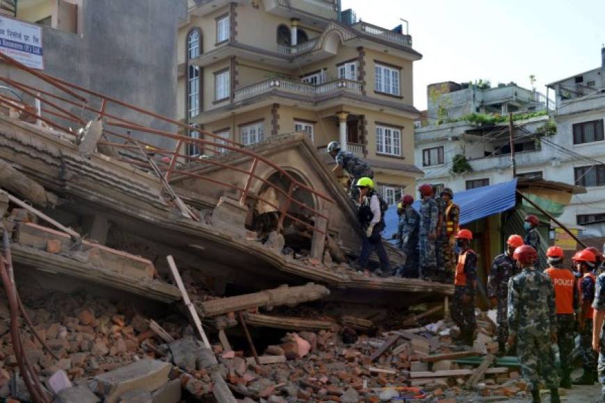 La destrucción y el terror llegan de nuevo a Nepal con un terremoto de magnitud 7,3.