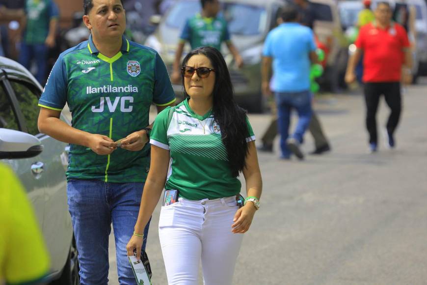 Bellas chicas y susto de jugadores del Motagua en el Yankel