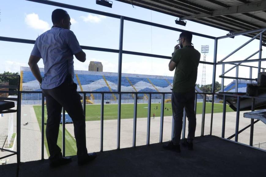 Esta información la facilitó el subencargado del Estadio Morazán, Denis Melendéz, quien comentó que el último kilo de grama se tirará entre uno a tres meses.