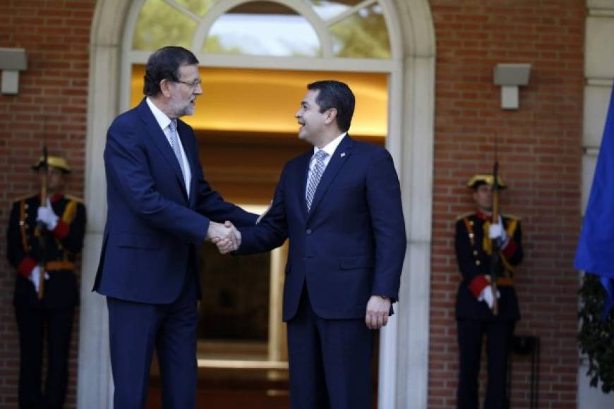 El presidente del Gobierno, Mariano Rajoy, recibió en el Palacio de La Moncloa, al presidente de Honduras, Juan Orlando Hernández Alvarado, con motivo de su visita oficial a España.