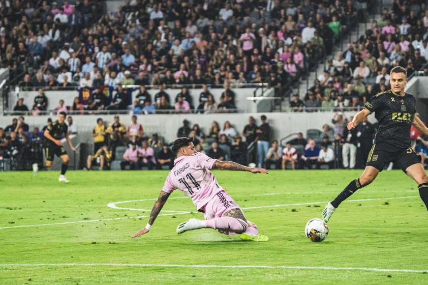 El joven argentino Facundo Farías puso a ganar al Inter Miami con esta curiosa manera de disparar, barriéndose.