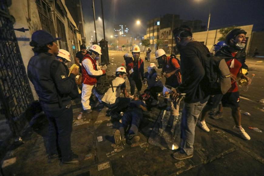 Pese a los 48 muertos y decenas de heridos que dejan las manifestaciones en ciudades del sur y en Lima en siete semanas, la crisis política y social no da señales de solución.