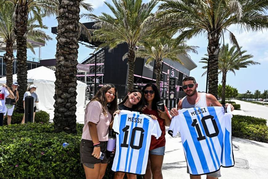 En la ciudad estadounidense vive una numerosa comunidad latinoamericana aficionada al fútbol, incluyendo poco más de 100.000 argentinos.