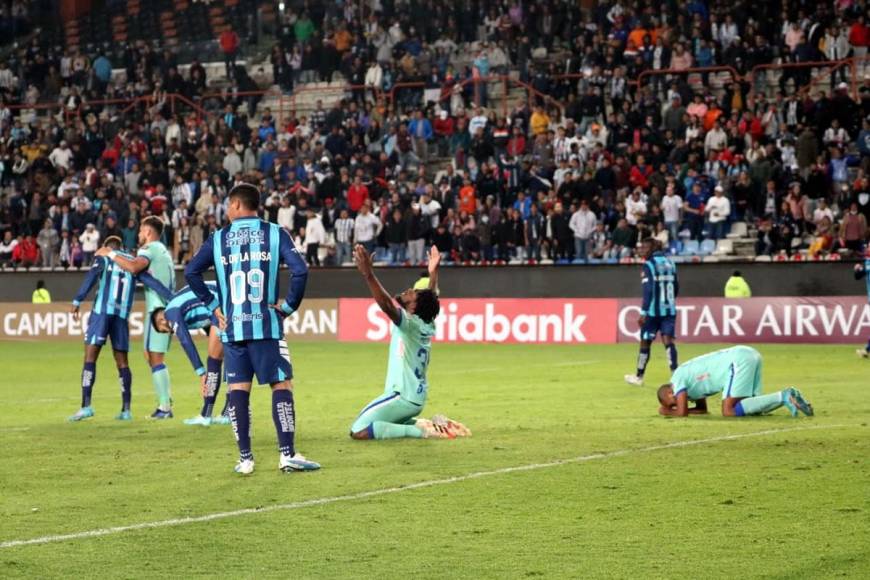 Héctor ‘La Perrita’ Castellanos rompió a llorar de alegría por la histórica clasificación del Motagua a cuartos de final de la Concachampions.