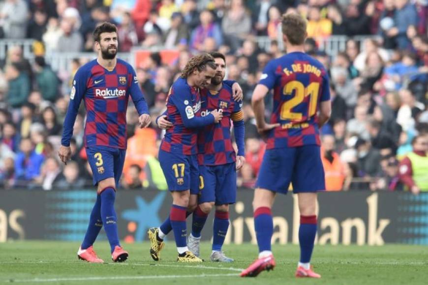 Griezmann y Messi se abrazaron dejando claramente su buena relación en el vestuario. Durante los últimos meses, algunos medios han señalado que han tenido enfrentamientos.