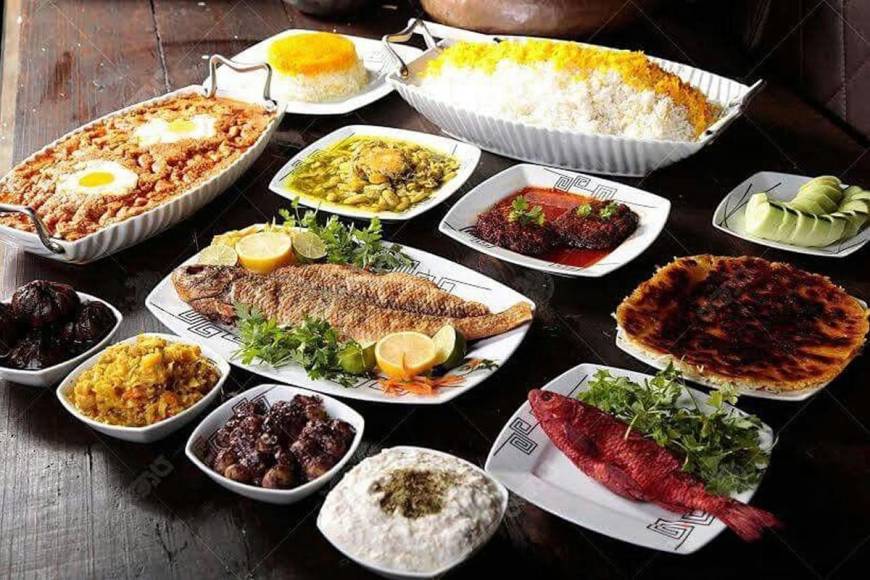 7 - Recetas de comidas extranjeras: El vicedirector de la empresa estatal de medios, Ali Darabi, vetó la cocina no iraní en la programación de televisión. Además, se prohibieron las pastas, pizzas, hamburguesas y los hotdogs.