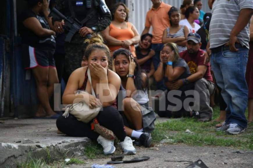 Una rastra embistió varios vehículos en el bulevar Fuerzas Armadas de Tegucigalpa y varias personas muertas y heridas.