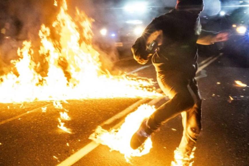 EEUU al borde de la guerra civil: Violentas protestas siembran el caos en el país