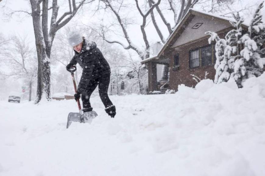 Se espera que la tormenta destruya cosechas enteras en el este de Colorado y en sectores de Kansas y de Nebraska, afectando a miles de granjeros.