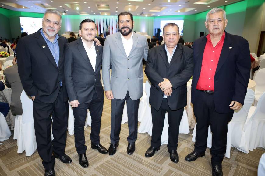 Ángel Perdomo, Danny Holmess, Mauricio Cruz, Héctor Molinero y Óscar Matute