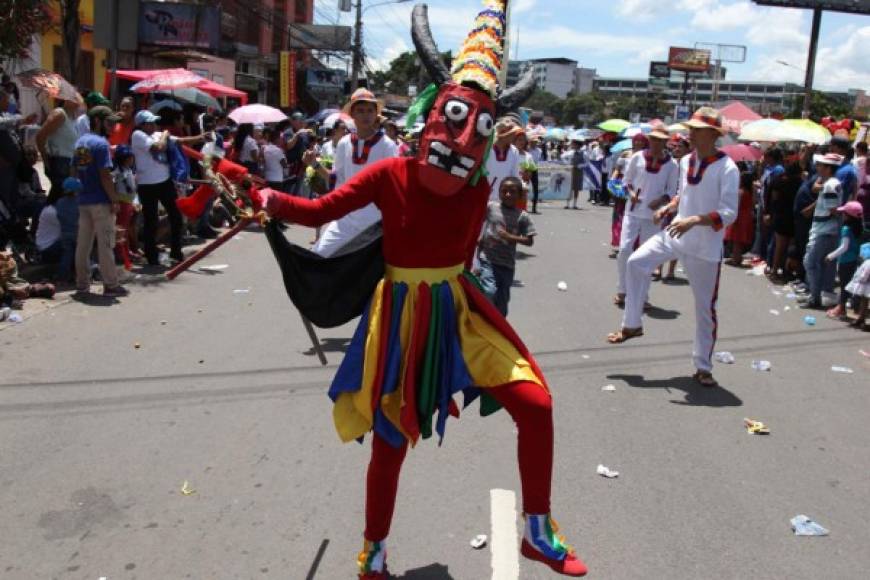 El personaje folklórico Lenca del 'Diablo' estuvo representado en Tegucigalpa.