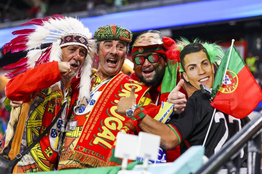 Aficionados de Portugal llegaron para darle apoyo a su selección y mostraron su total admiración por el crack de Cristiano Ronaldo.