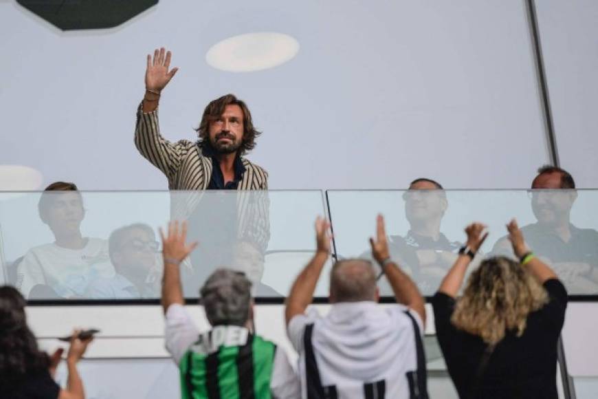 Andrea Pirlo, ídolo en la Juventus, también estuvo presente en el estadio observando el partido y el estreno goleador de Cristiano Ronaldo.