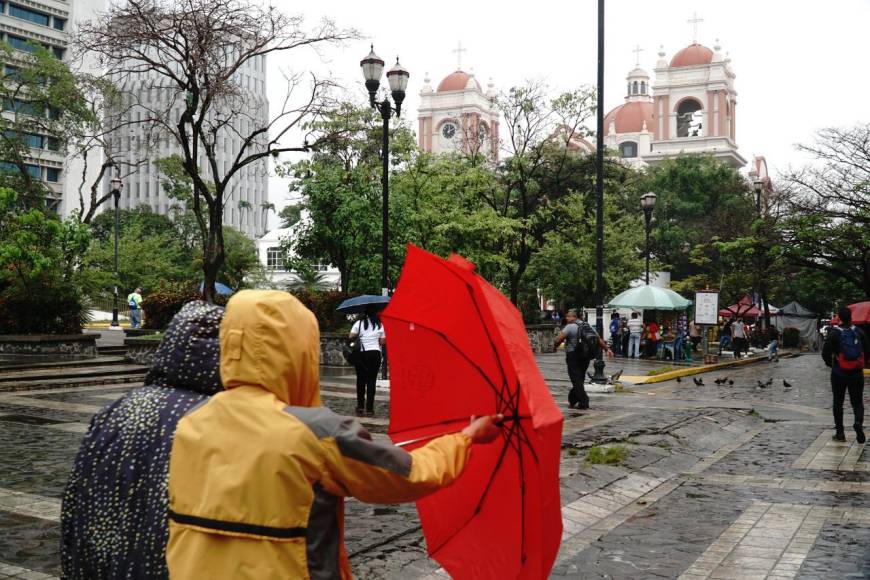 También prevén que estas precipitaciones estén acompañadas de actividad eléctrica. 