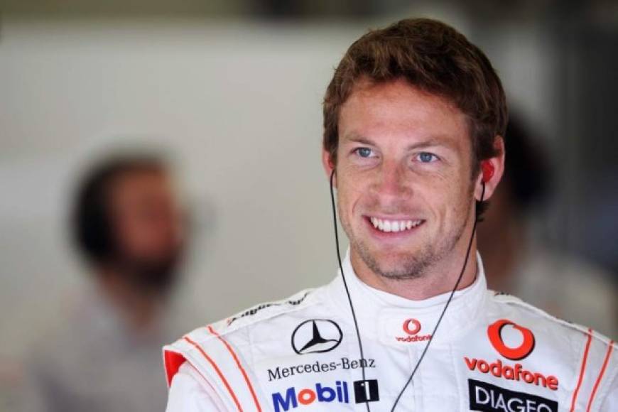 El inglés Jenson Button cuenta con 37 años de edad y puede presumir de tener una hermosa chica.